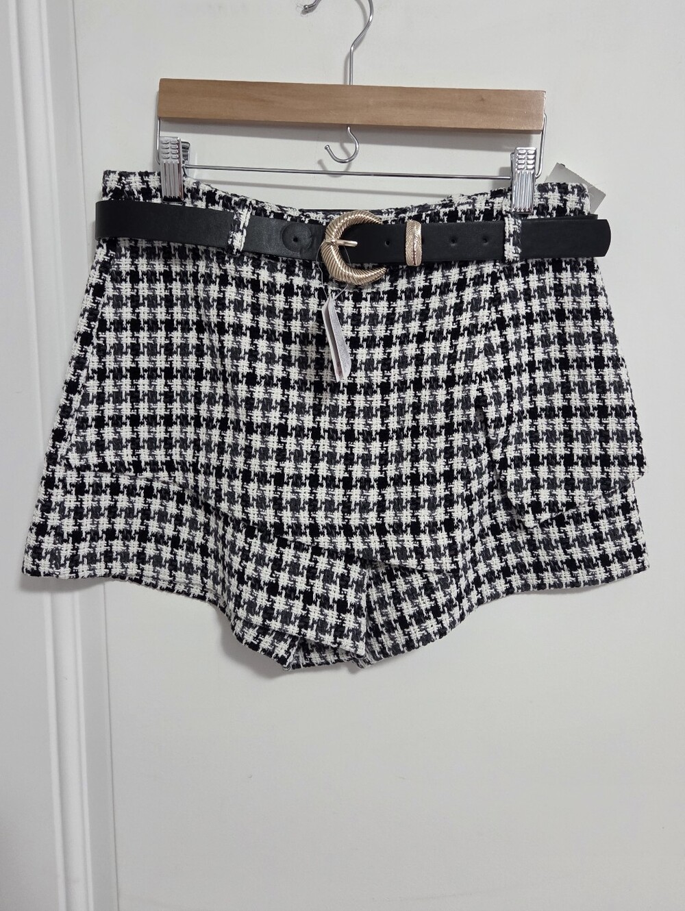 NWT - Zara Women's Houndstooth Asymmetrical Skort With Belt - Size M